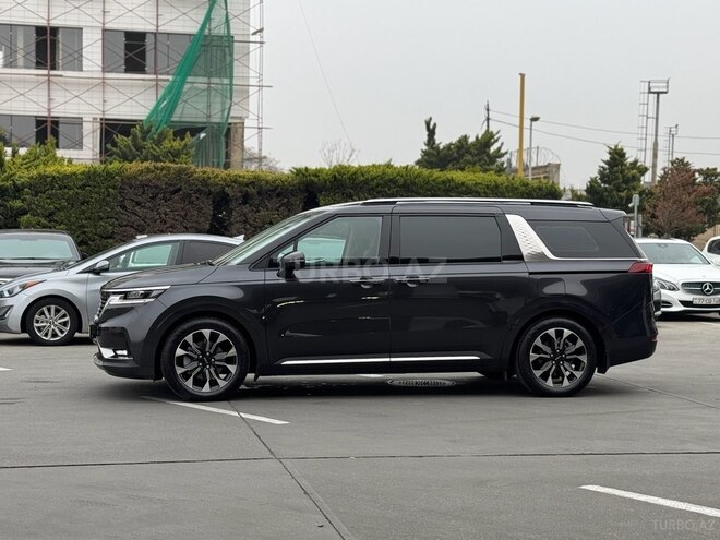 Kia Carnival-8