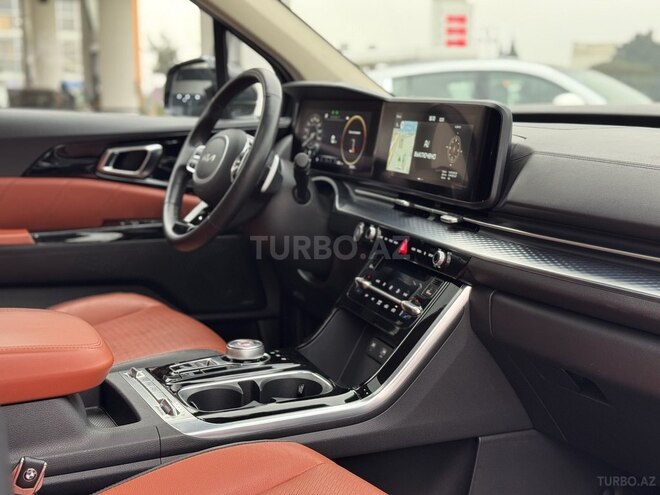 Kia Carnival-17