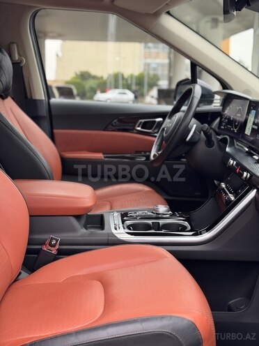 Kia Carnival-16
