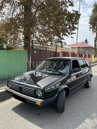 Volkswagen Golf 1990, 255,000 km - 1.8 l - Qusar