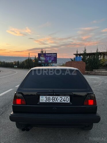 Volkswagen Golf 1990, 255,000 km - 1.8 l - Qusar
