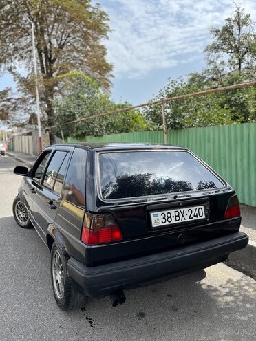 Volkswagen Golf 1990, 255,000 km - 1.8 l - Qusar