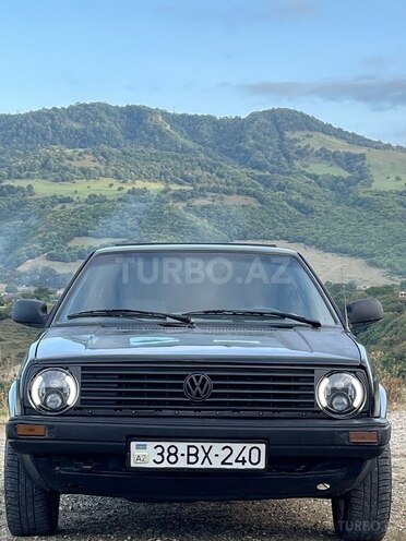 Volkswagen Golf 1990, 255,000 km - 1.8 l - Qusar