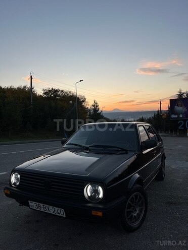 Volkswagen Golf 1990, 255,000 km - 1.8 l - Qusar