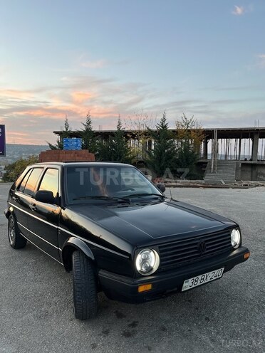 Volkswagen Golf 1990, 255,000 km - 1.8 l - Qusar