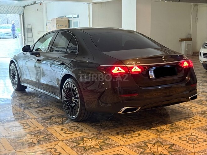 Mercedes E 300 e 2023, 1,500 km - 2.0 л - Bakı