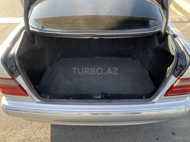 Mercedes E 220 d 2001, 527,300 km - 2.2 l - Şəmkir