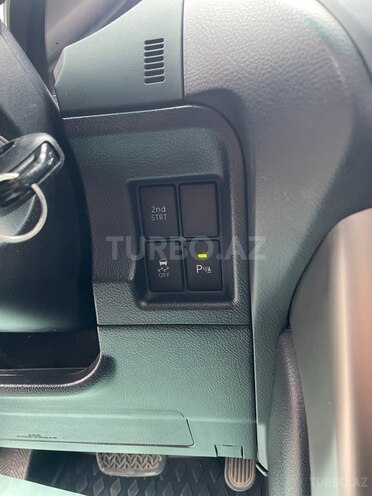 Toyota Land Cruiser Prado 2011, 185,000 km - 2.7 l - Bakı