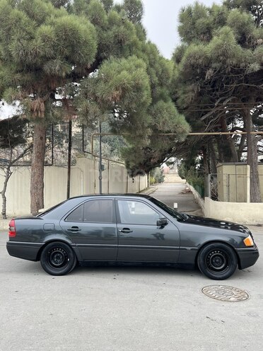 Mercedes C 180 1995, 440,000 km - 1.8 l - Bakı