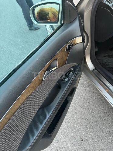 Mercedes E 240 2004, 291,576 km - 2.6 l - Bakı