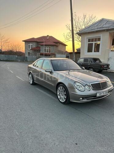 Mercedes E 240 2004, 291,576 km - 2.6 l - Bakı