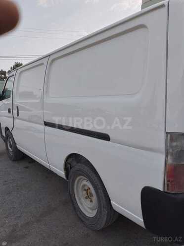 Nissan Urvan 2008, 270,000 km - 3.0 l - Bakı