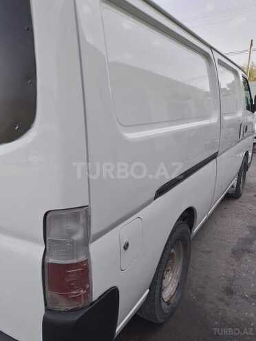 Nissan Urvan 2008, 270,000 km - 3.0 l - Bakı