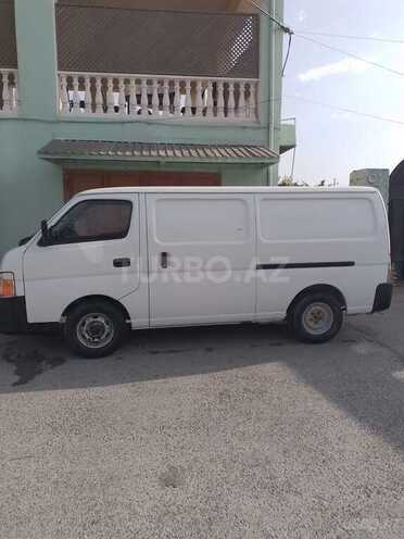 Nissan Urvan 2008, 270,000 km - 3.0 l - Bakı