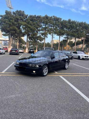BMW 528 1999, 284,000 km - 2.8 l - Sumqayıt