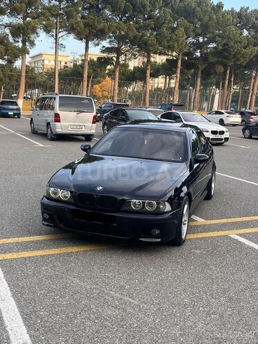 BMW 528 1999, 284,000 km - 2.8 l - Sumqayıt
