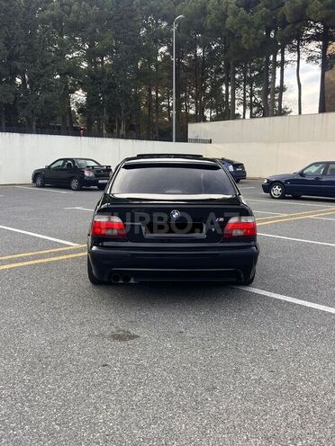 BMW 528 1999, 284,000 km - 2.8 l - Sumqayıt