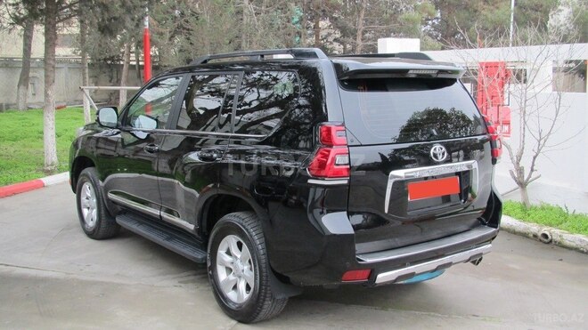 Toyota Land Cruiser Prado 2010, 85,000 km - 2.7 л - Bakı