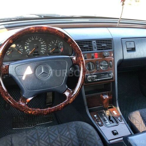 Mercedes C 200 1995, 412,852 km - 2.0 l - Beyləqan