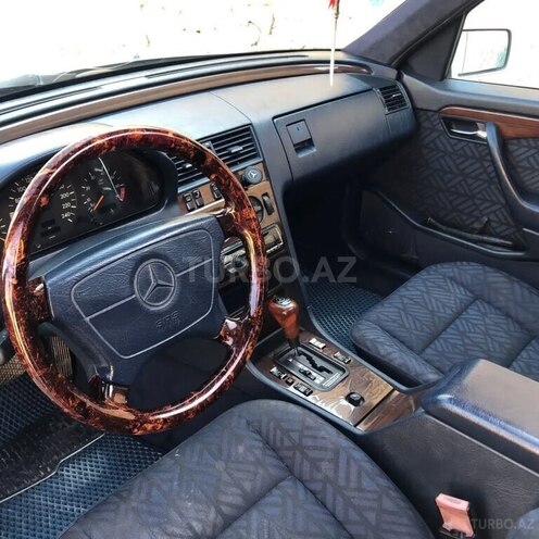 Mercedes C 200 1995, 412,852 km - 2.0 l - Beyləqan