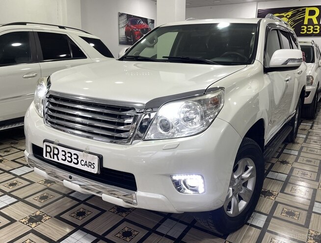 Toyota Land Cruiser Prado-4