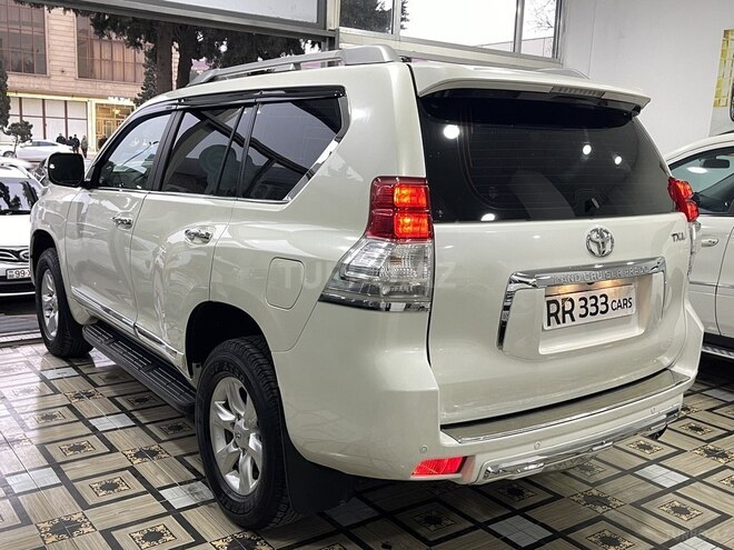 Toyota Land Cruiser Prado-7