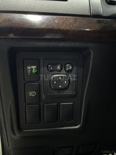 Toyota Land Cruiser Prado-16