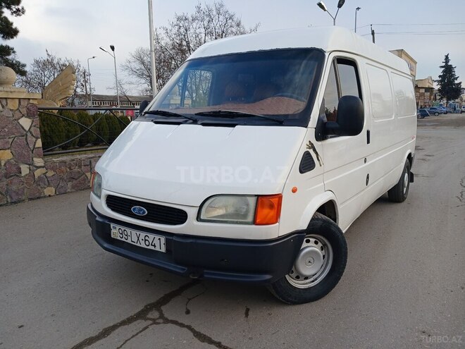 Ford Transit 1998, 359,000 km - 2.5 l - Quba