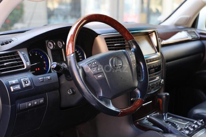 Lexus LX 570-19