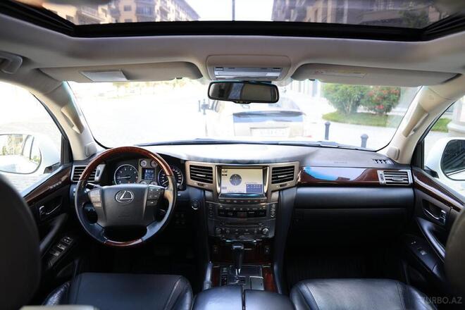 Lexus LX 570-13