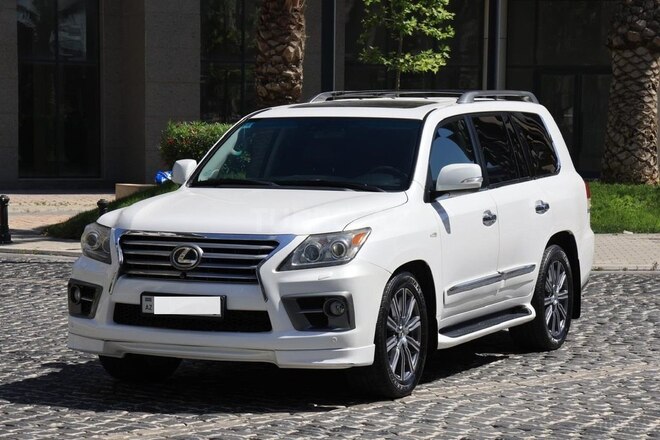 Lexus LX 570-2