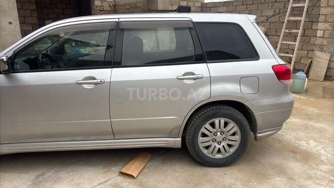 Mitsubishi Airtrek 2001, 266,000 km - 2.0 л - Bakı