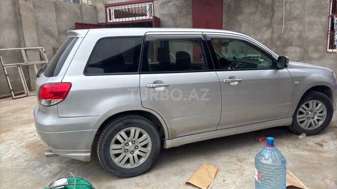 Mitsubishi Airtrek 2001, 266,000 km - 2.0 л - Bakı