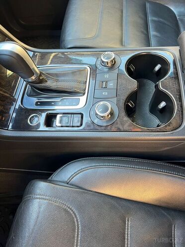 Volkswagen Touareg 2010, 22,290 km - 3.6 л - Bakı
