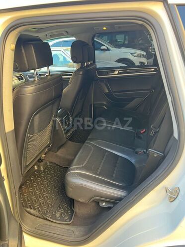 Volkswagen Touareg 2010, 22,290 km - 3.6 л - Bakı