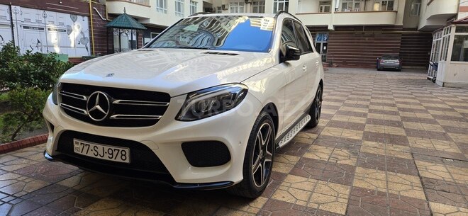 Mercedes  2017, 137,000 km - 2.2 л - Bakı