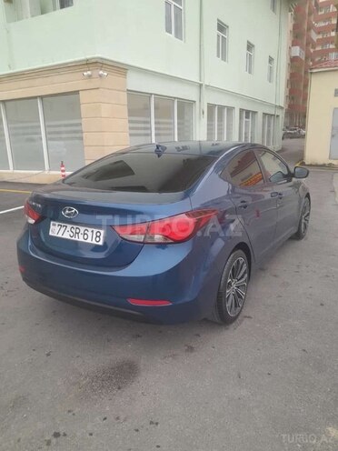 Hyundai Elantra-4