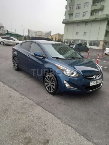 Hyundai Elantra-1