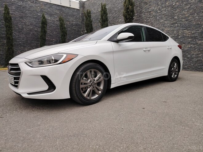 Hyundai Elantra 2018, 75,639 km - 2.0 л - 
