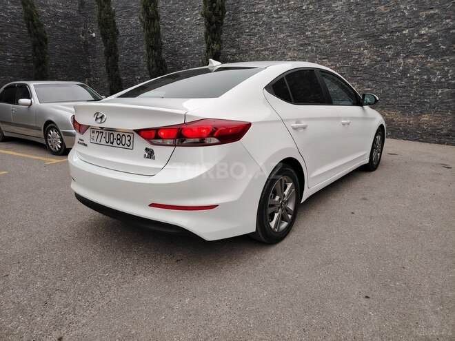 Hyundai Elantra 2018, 75,639 km - 2.0 л - 