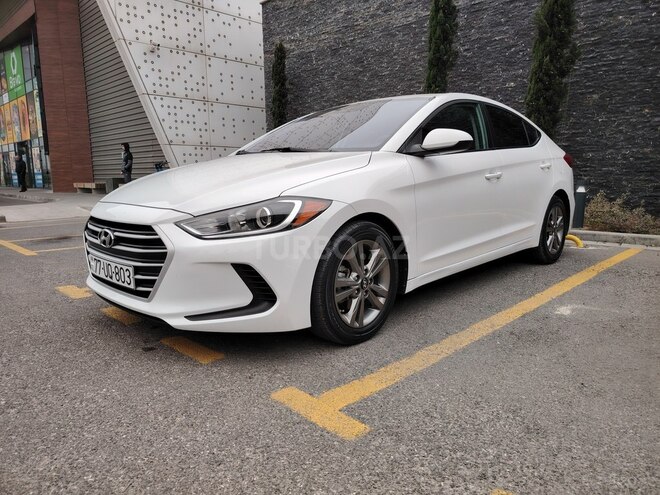 Hyundai Elantra 2018, 75,639 km - 2.0 л - 