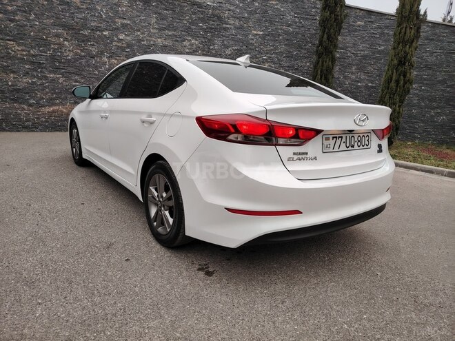 Hyundai Elantra 2018, 75,639 km - 2.0 л - 
