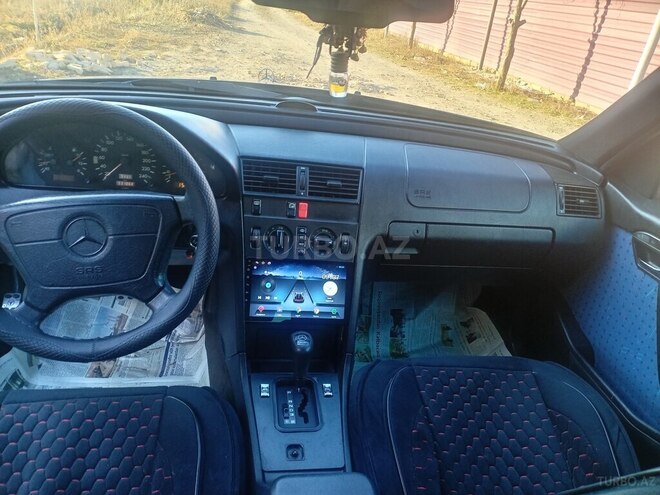Mercedes C 180 1995, 258,000 km - 1.8 л - Tovuz