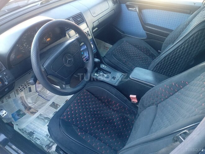 Mercedes C 180 1995, 258,000 km - 1.8 л - Tovuz