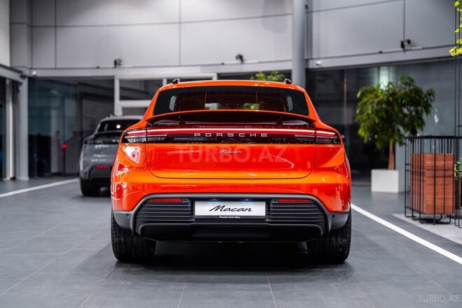 Porsche Macan-5