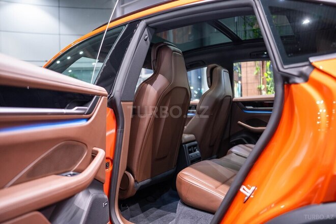 Porsche Macan-11