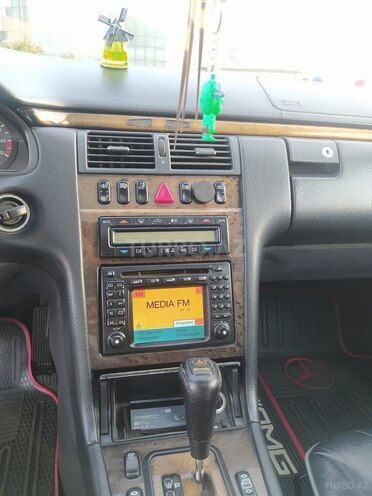 Mercedes E 280 1999, 398,000 km - 2.8 l - Bakı