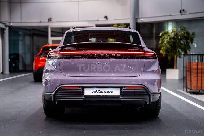Porsche Macan-5