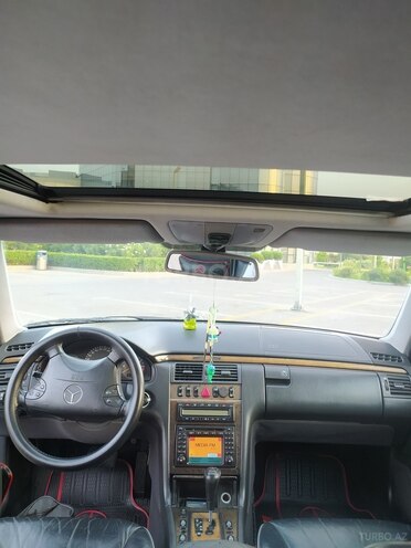 Mercedes E 280 1999, 398,000 km - 2.8 l - Bakı