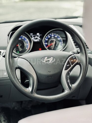 Hyundai Elantra 2015, 113,000 km - 1.8 л - Bakı